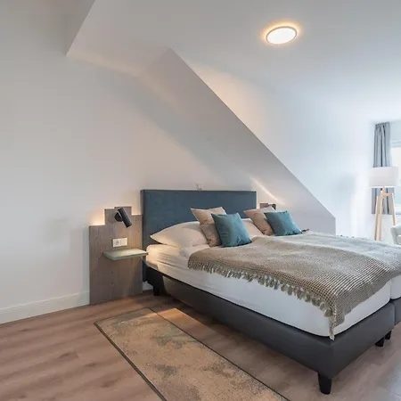 Westside Arthotel 417